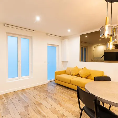 Town House Nation, Bastille, Ac By Lcc Agency Holiday home *
