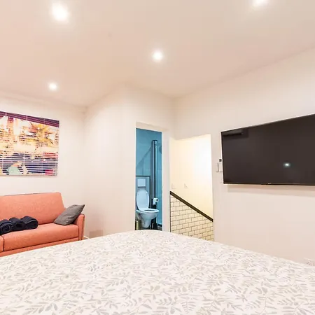 Town House Nation, Bastille, Ac By Lcc Agency Holiday home