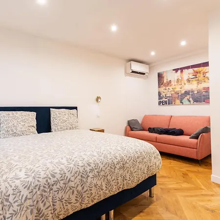 Town House Nation, Bastille, Ac By Lcc Agency Paris
