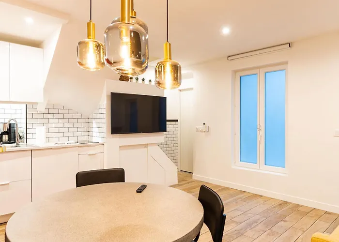 Дом отдыха Town House Nation, Bastille, Ac By Lcc Agency *