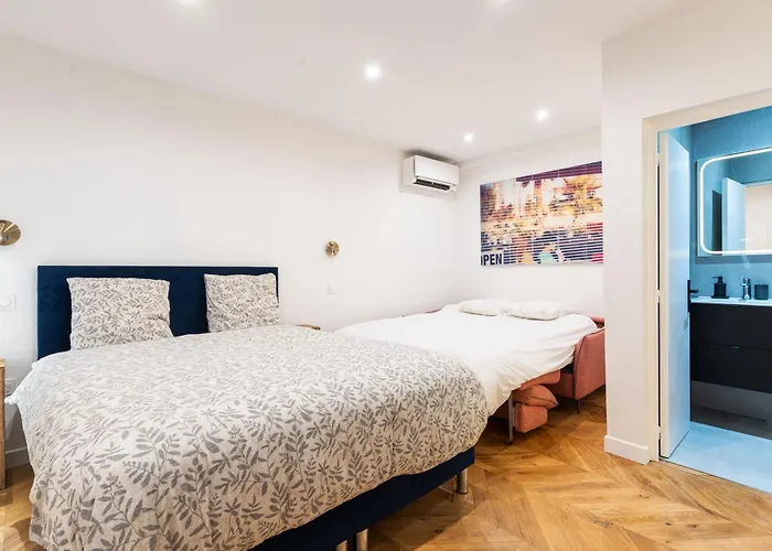 Town House Nation, Bastille, Ac By Lcc Agency